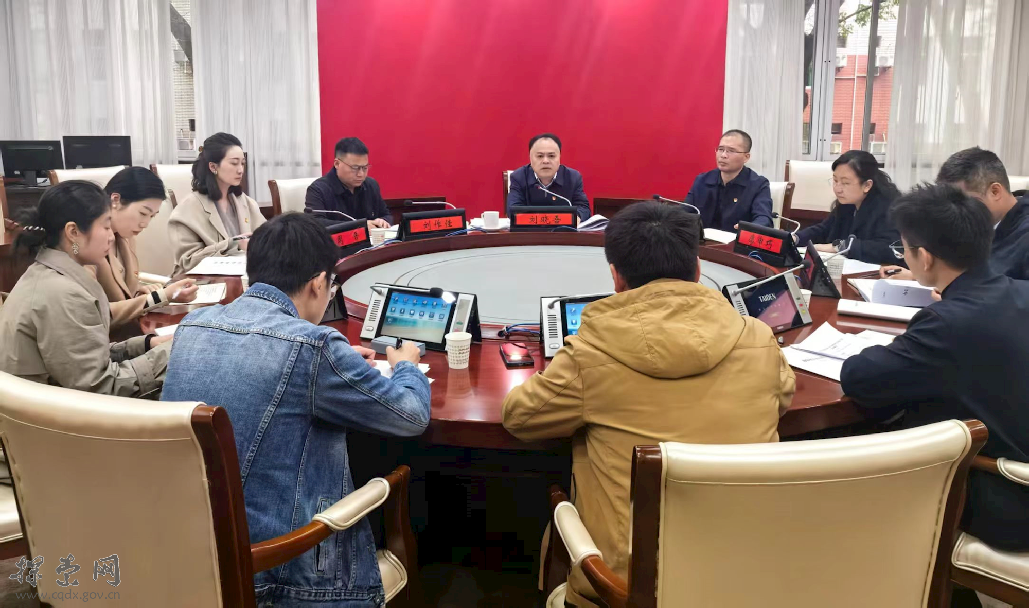 刘晓吾参加办公室党支部2025年度组织生活会